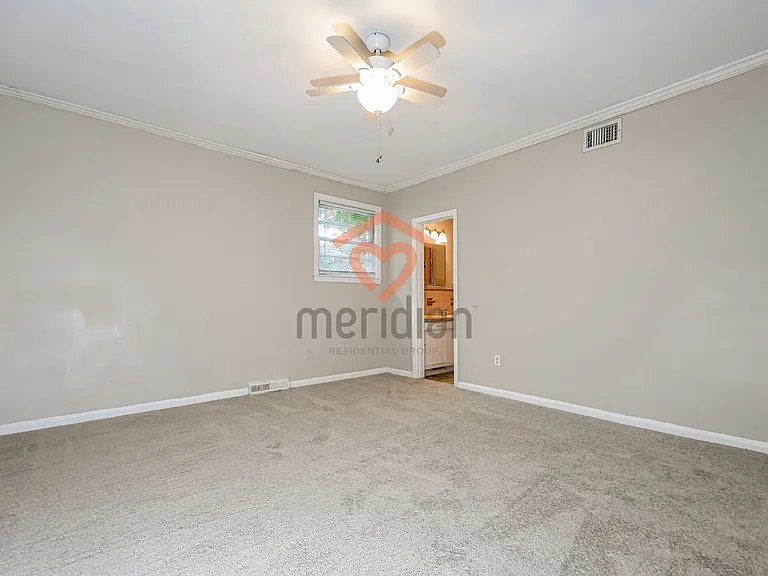 931 Ashley Ave — Photo 11