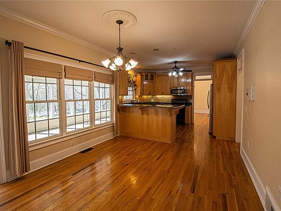 3rd image of 596 Gold Crest Dr