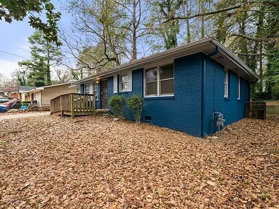 3rd image of 1089 Indale Pl SW