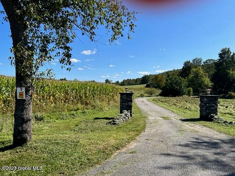 2nd image of 7 Birch Hill Road
