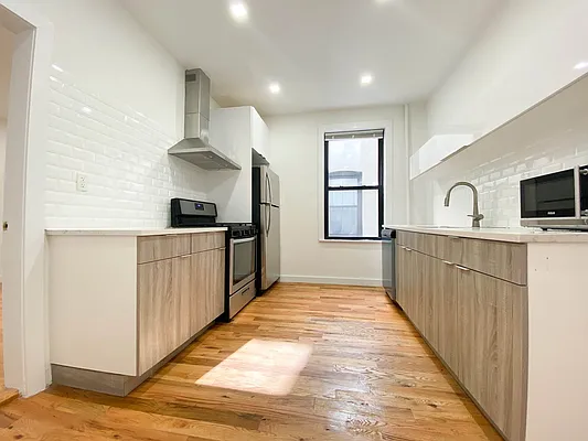 Rented by Brooklyn Blocks Real Estate | media 9