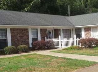 1134 E Broad St, Monticello, MS 39654