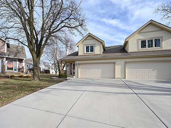2nd image of 8200 NW Bradford Ct