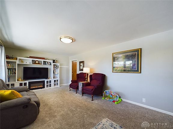 2nd image of 110 Parkside Dr