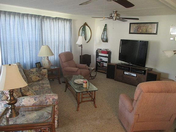 3rd image of 129 Jacaranda Dr