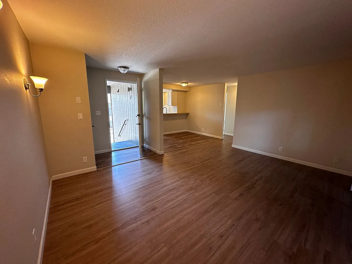 218 - Pioneer Apartments — Photo 2