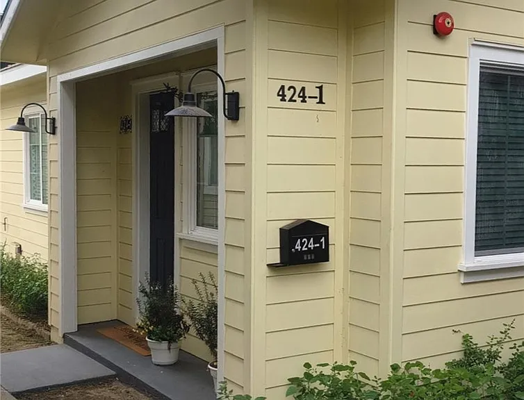 424 Concord Ave #1 — Photo 2