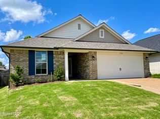 1562 Cambria Dr, Southaven, MS 38671