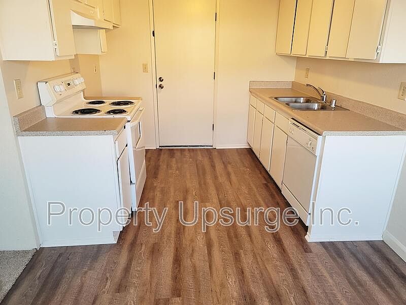 1st image of 4400 Dogwood Ln #C