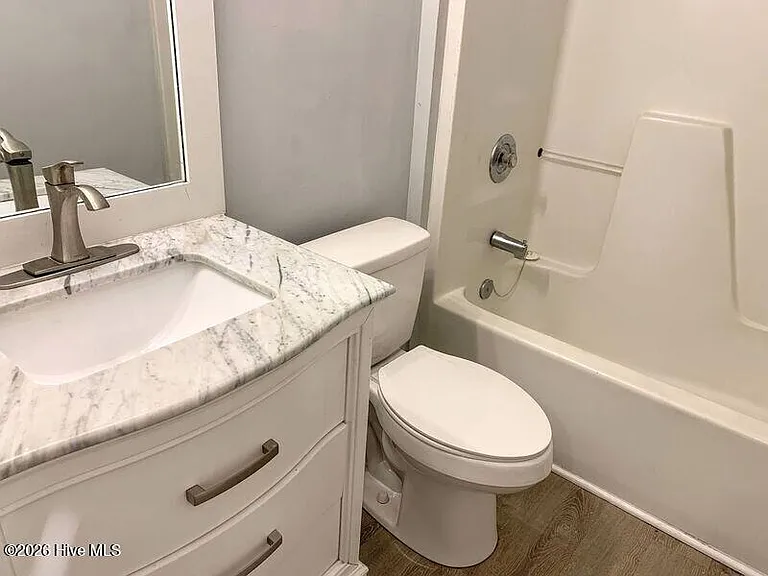 219 Charter Dr — Photo 6