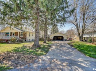 505 N Silver St, Taylorville, IL