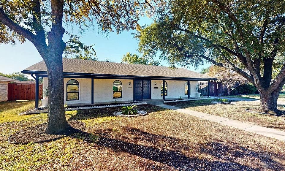 1st image of 2124 Northmoor Dr
