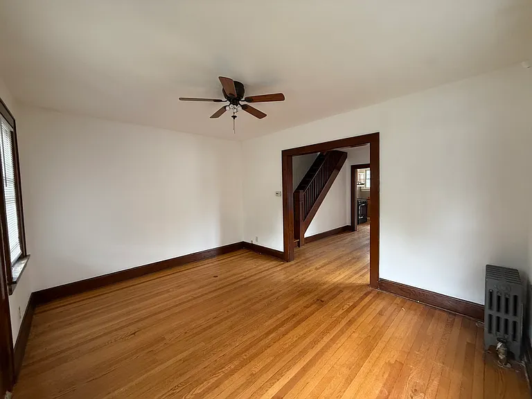 116 Greene Pl — Photo 3