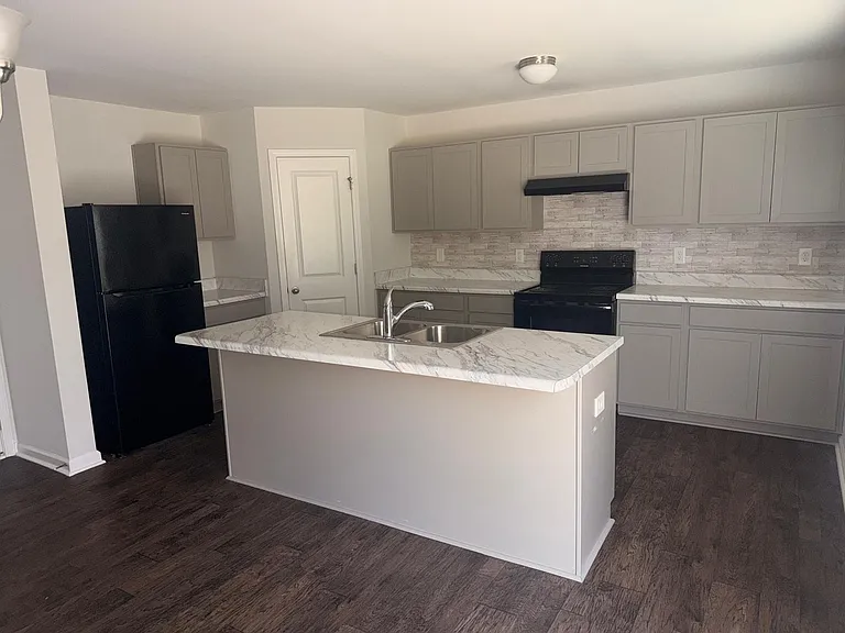 143 Maple Tree Ln — Photo 6