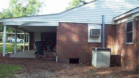 2nd image of 706 Adams St