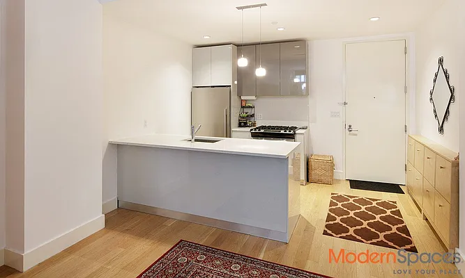 Rented by Modern Spaces | media 34