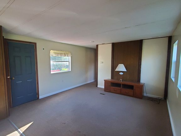 3rd image of 340 Millers Grove Rd