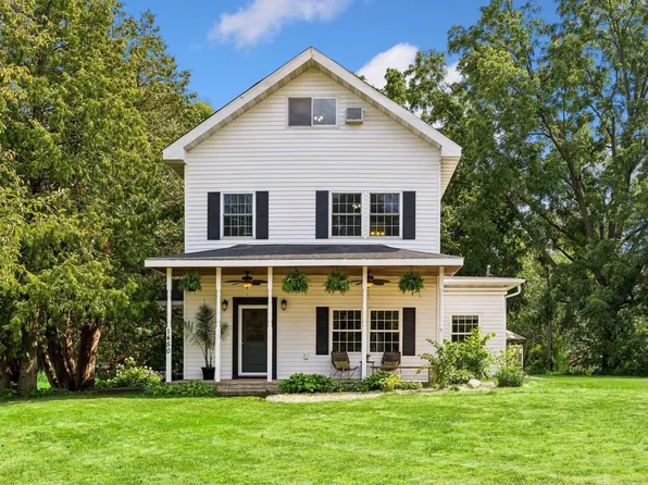 1450 Ripley Ave, Saint Paul, MN 55109