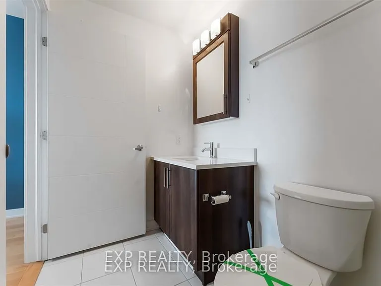40 Nepean St #1607 — Photo 24