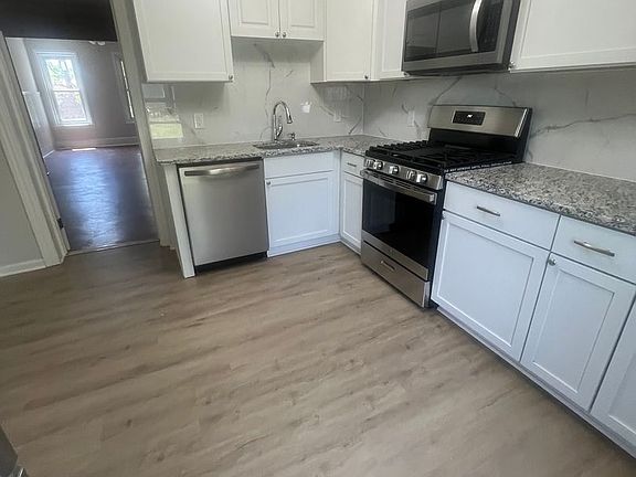 4th image of 541 Lincoln Ave