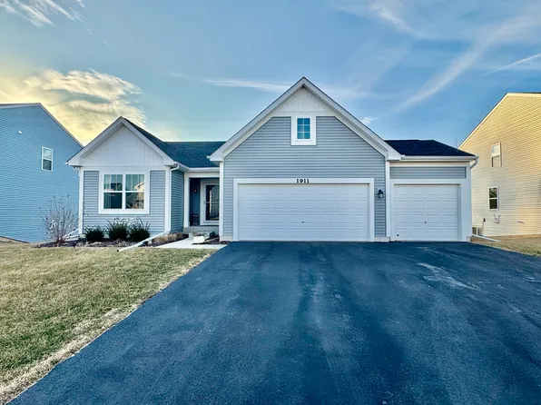 1911 Pauline Pl, Plano, IL 60545