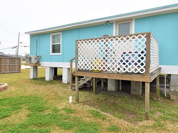5th image of 1318 E Bayshore Dr