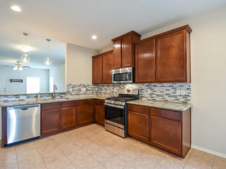 3615 Bridgebluff Ln — Photo 7