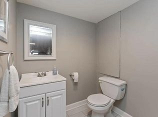 868 Elm Rd, Hellertown, PA 18055