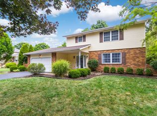 6120 Meadow Wood Ln, Columbus, OH