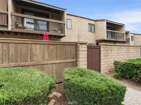 9274 Citrus Ave, Fontana, CA 92335