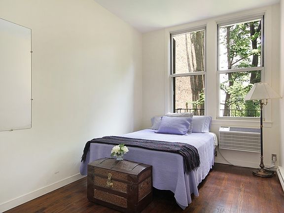 4th image of 33 W 93rd St APT 3Q
