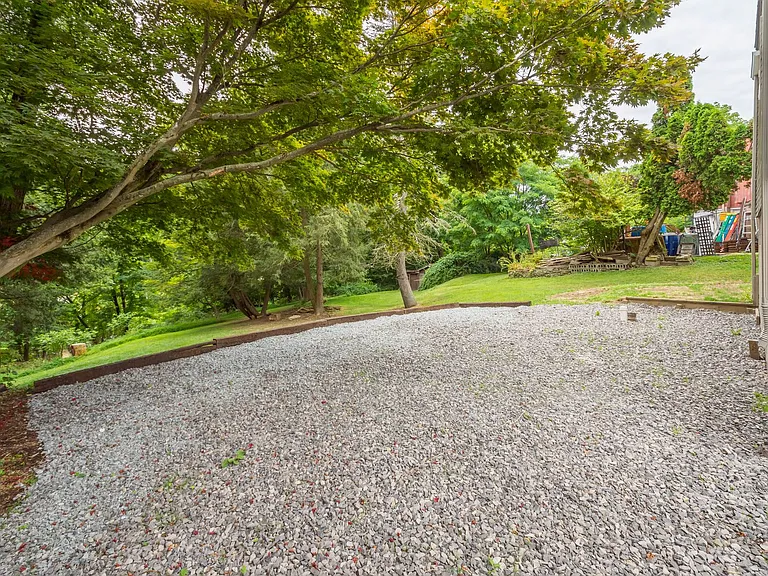274 Idlewood Rd — Photo 4
