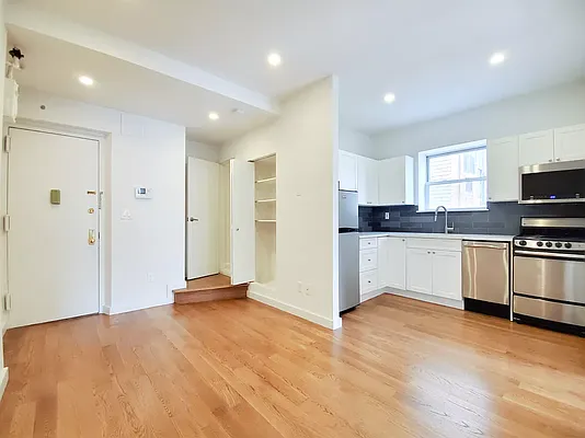 Rented by Brighton Management | media 2