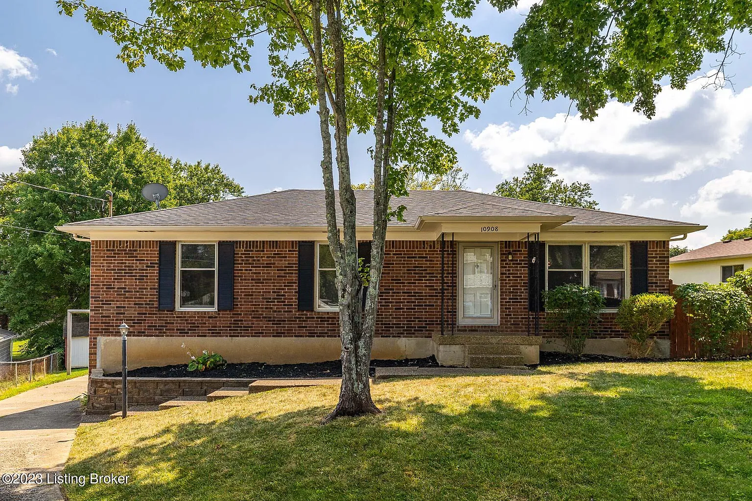 10908 Blackwood Rd photo 1
