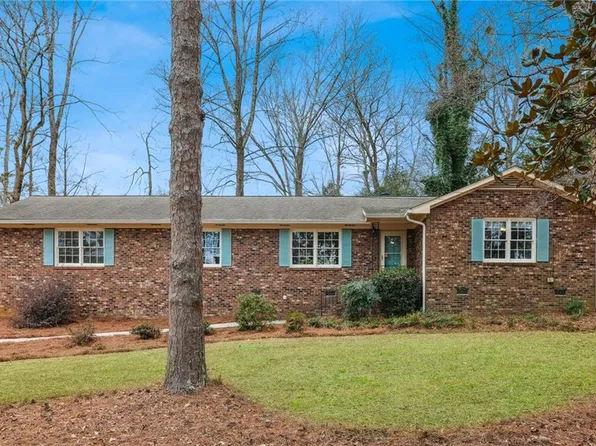 368 Windsor Dr SW, Marietta, GA 30064