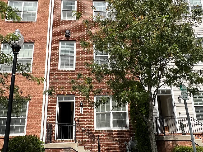 17 Gardenside Pl — Photo 1