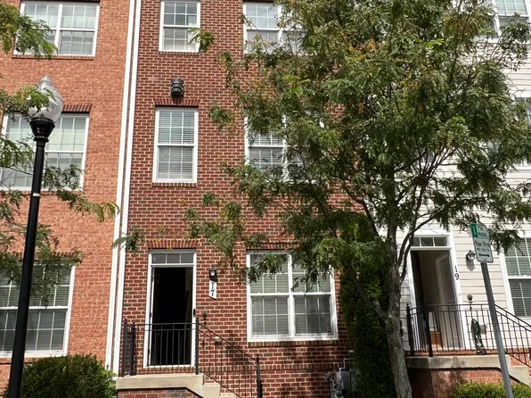 17 Gardenside Pl, Towson, MD 21286