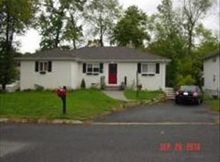 10 Stylon Rd, Wayne, NJ 07470