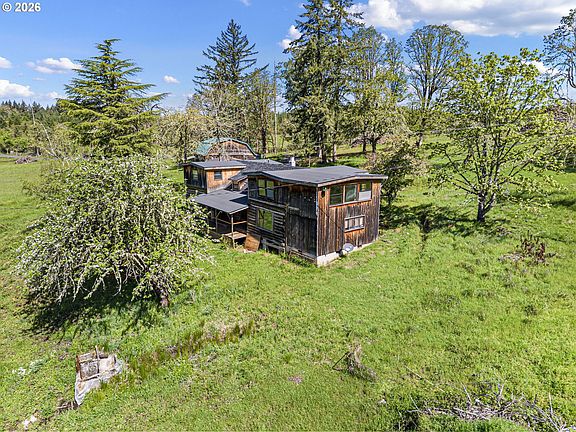 4th image of 29875 Sodaville Mountain Home Rd