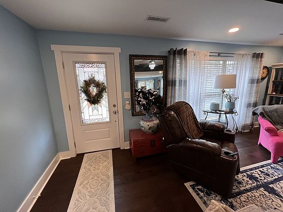 5th image of 104 Dogwood Ln