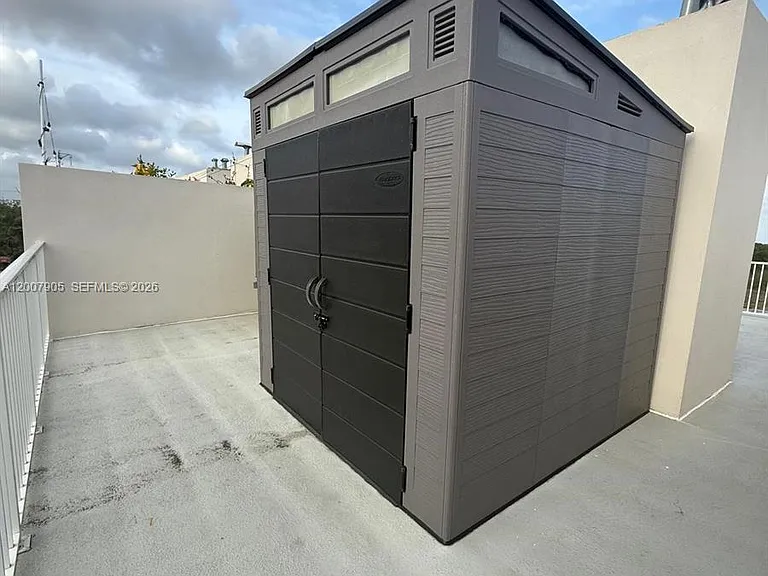 25664 SW 143rd Path — Photo 2