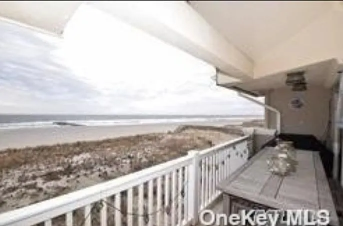 1051 Oceanfront St — Photo 3