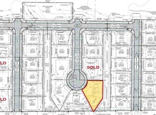 17 Souix Ct, Cedar Falls, IA 50613