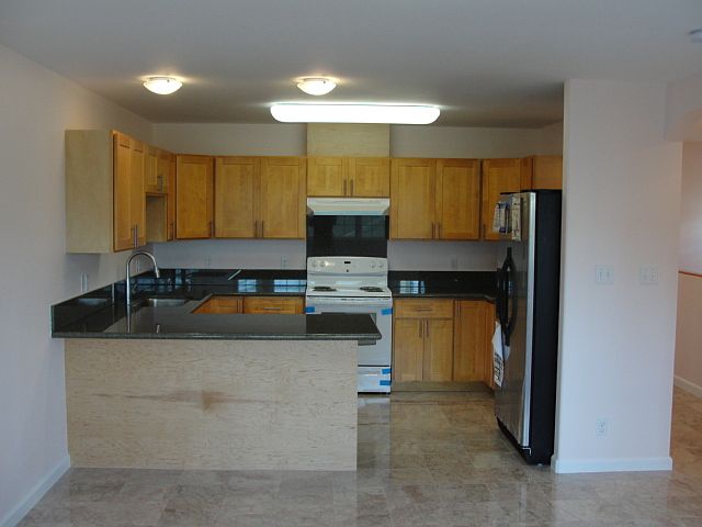 2nd image of 910 McCully St APT B