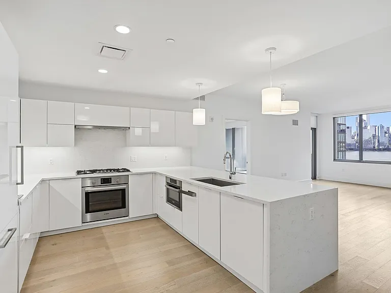 9 Avenue At Port Imperial #713 — Photo 7
