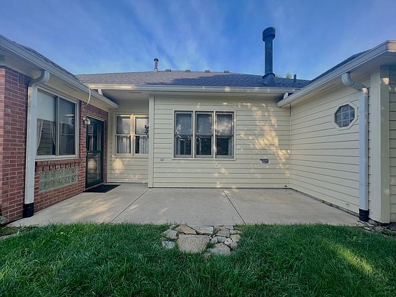 3rd image of 1317 Temple Ct