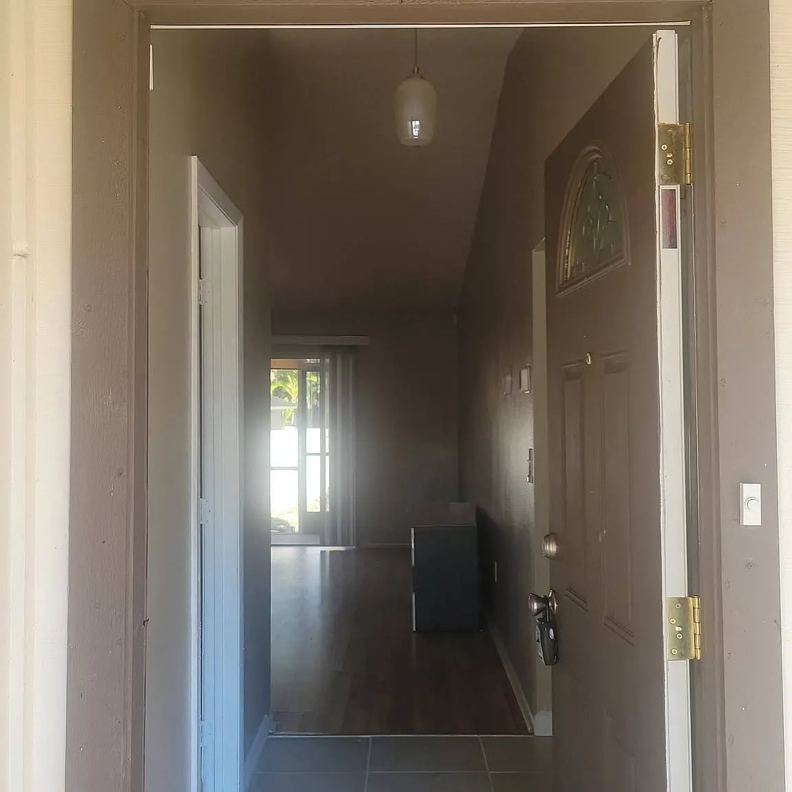 3 bed, 1230 sqft, $1,990 — Photo 4