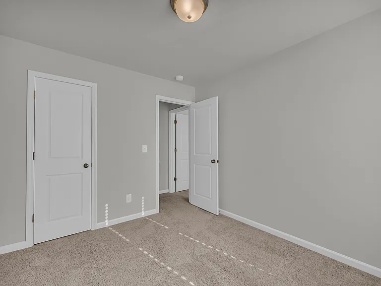 91 Regent Park — Photo 17