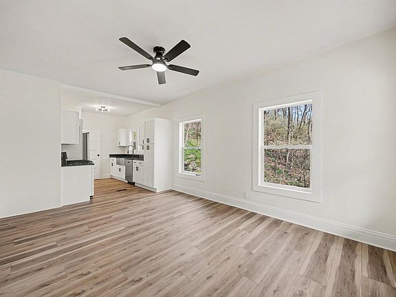 4th image of 53 Tower Hill Rd