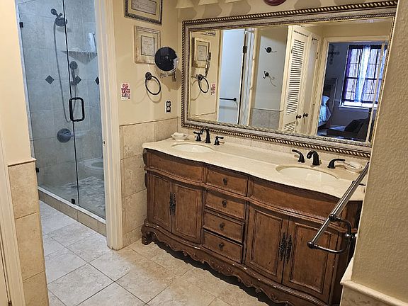 4th image of 109 N Main St APT 1109